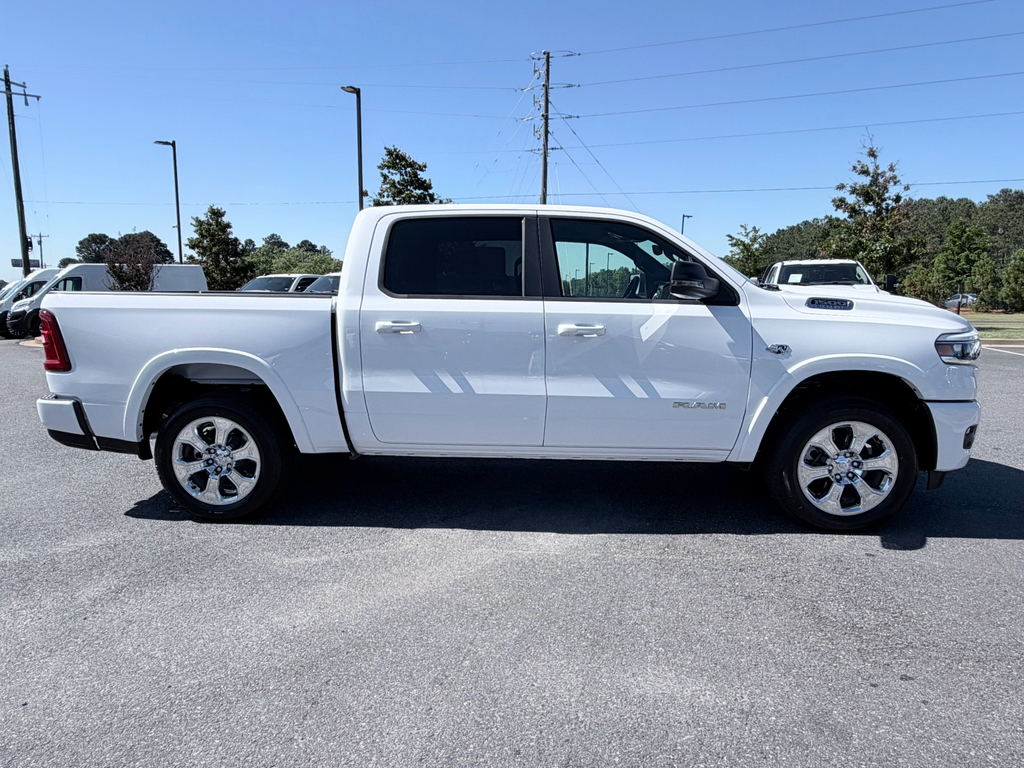 View vehicle photo 4