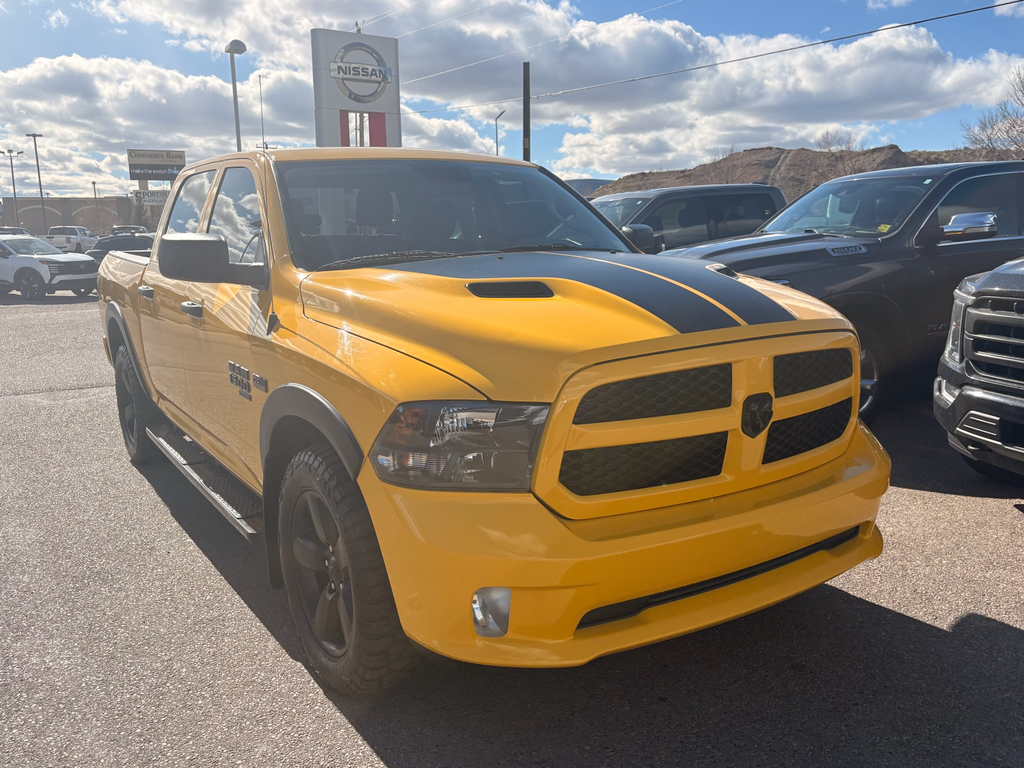 View vehicle photo 7