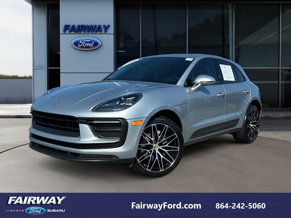 2022 Porsche Macan AWD