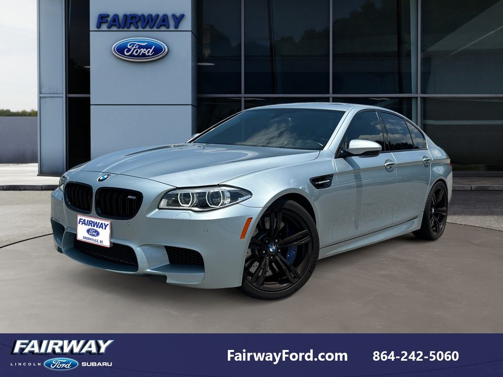 Silverstone Metallic 2015 BMW M5 Sedan Rear-Wheel Drive 7-Speed Automatic