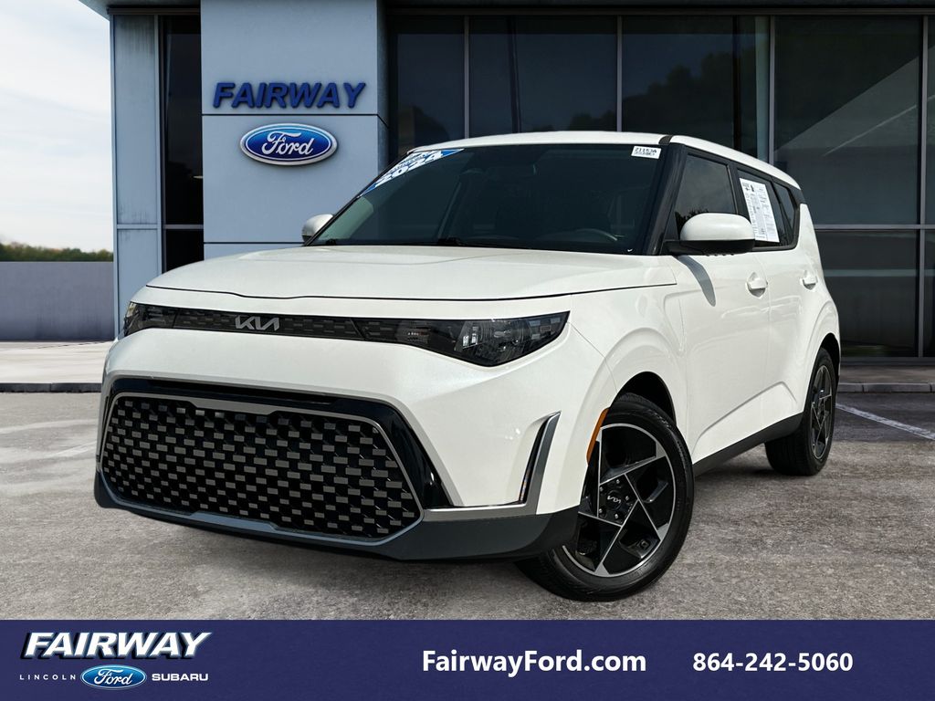 Snow White Pearl 2024 Kia Soul EX FWD SUV / Crossover Front-Wheel Drive Continuously Variable Transmission