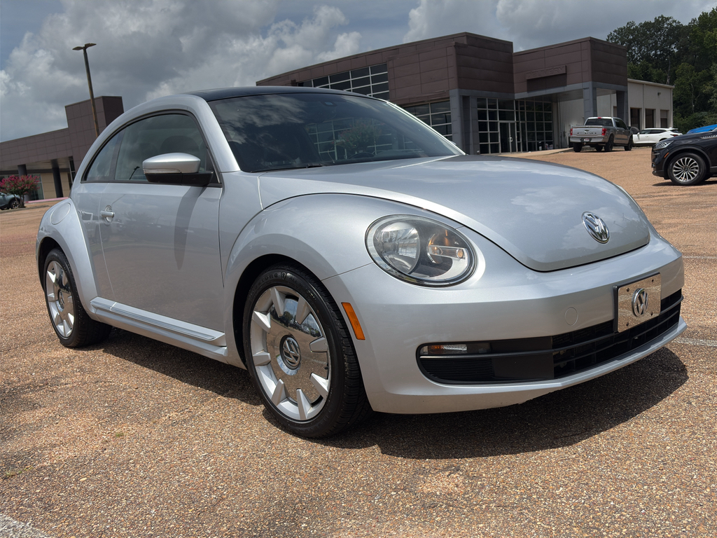 Reflex Silver Metallic 2016 Volkswagen Beetle Hatchback Front-Wheel Drive 6-Speed Automatic