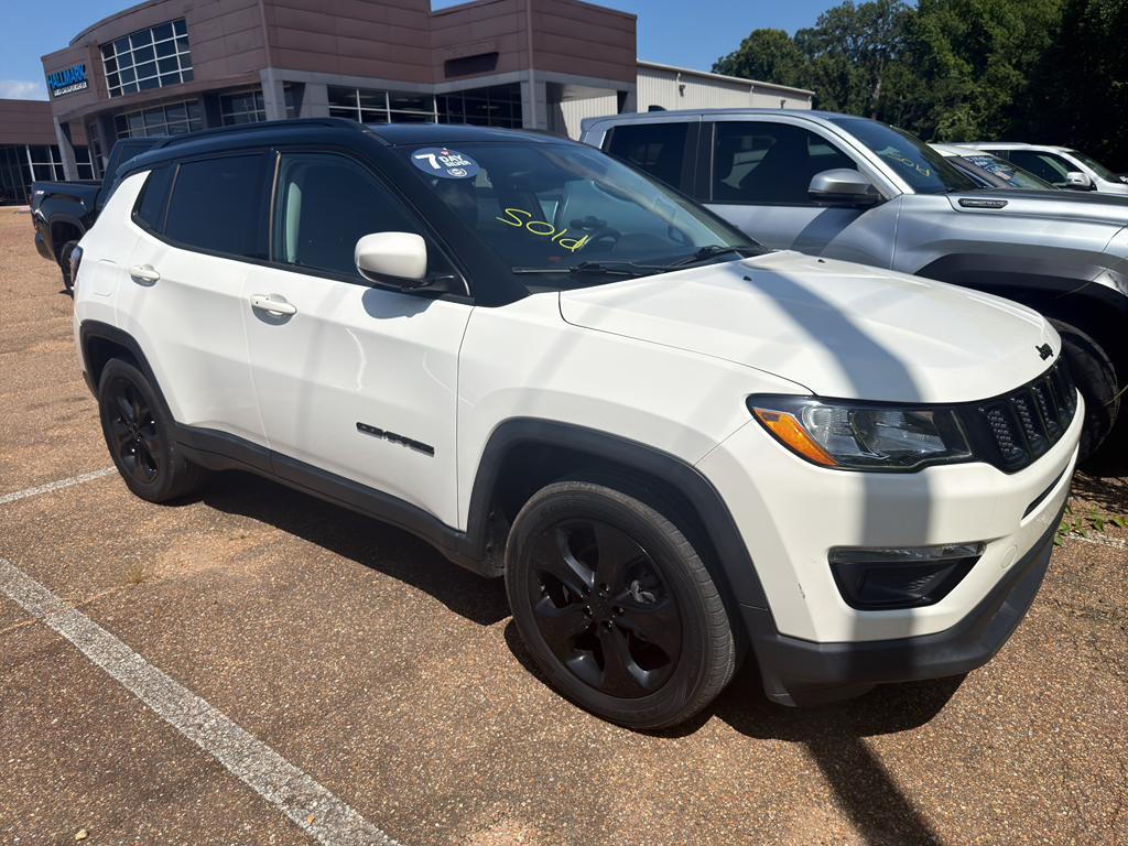 White Clearcoat 2018 Jeep Compass SUV / Crossover Front-Wheel Drive 6-Speed Automatic