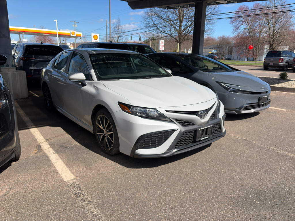 Ice Edge 2024 Toyota Camry SE FWD Sedan Front-Wheel Drive 8-Speed Automatic