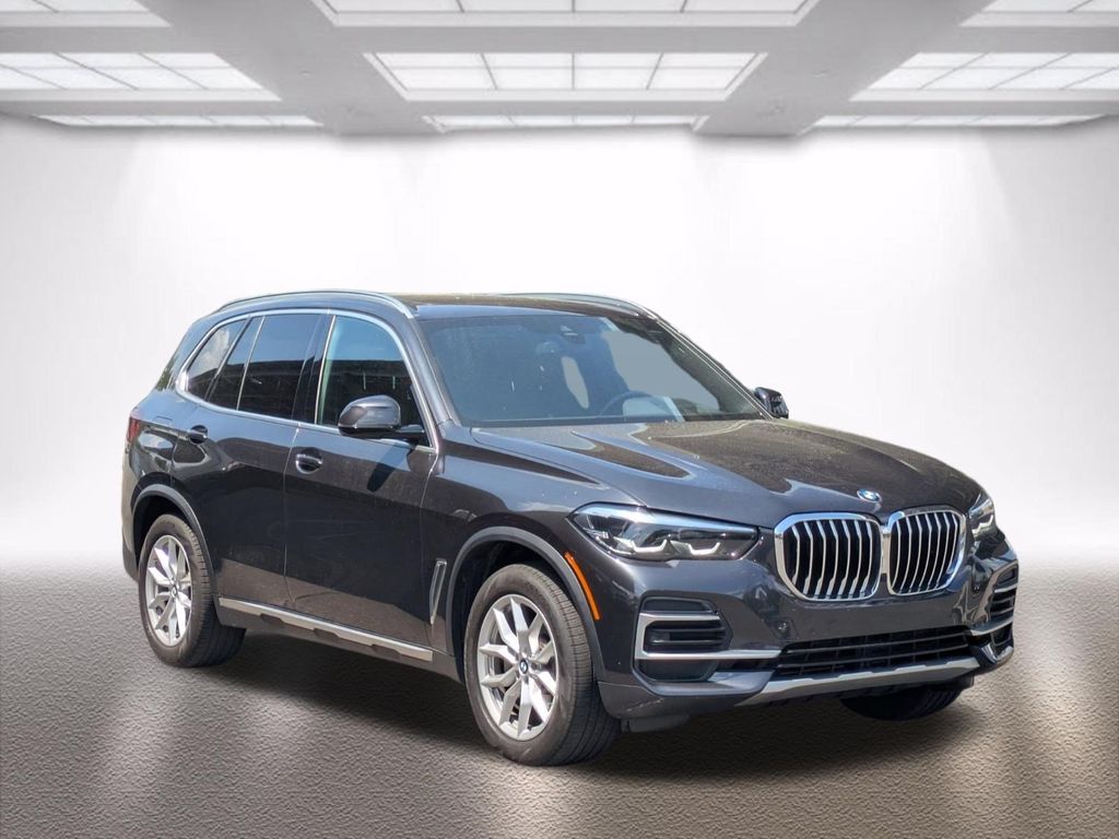 Gray (Dark Graphite Metallic) 2022 BMW X5 xDrive40i AWD SUV / Crossover All-Wheel Drive 8-Speed Automatic