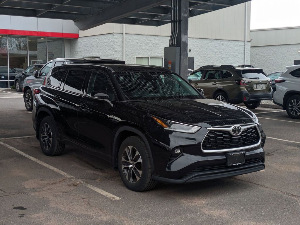 2021 Toyota Highlander XLE AWD