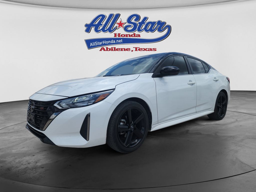 Aspen White Tricoat/Super Black 2024 Nissan Sentra SR FWD Sedan Front-Wheel Drive Continuously Variable Transmission