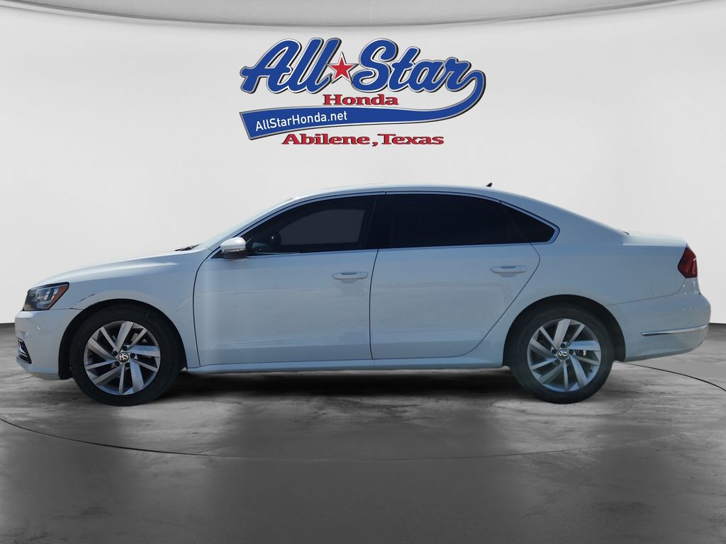 Pure White 2018 Volkswagen Passat Sedan Front-Wheel Drive 6-Speed Automatic