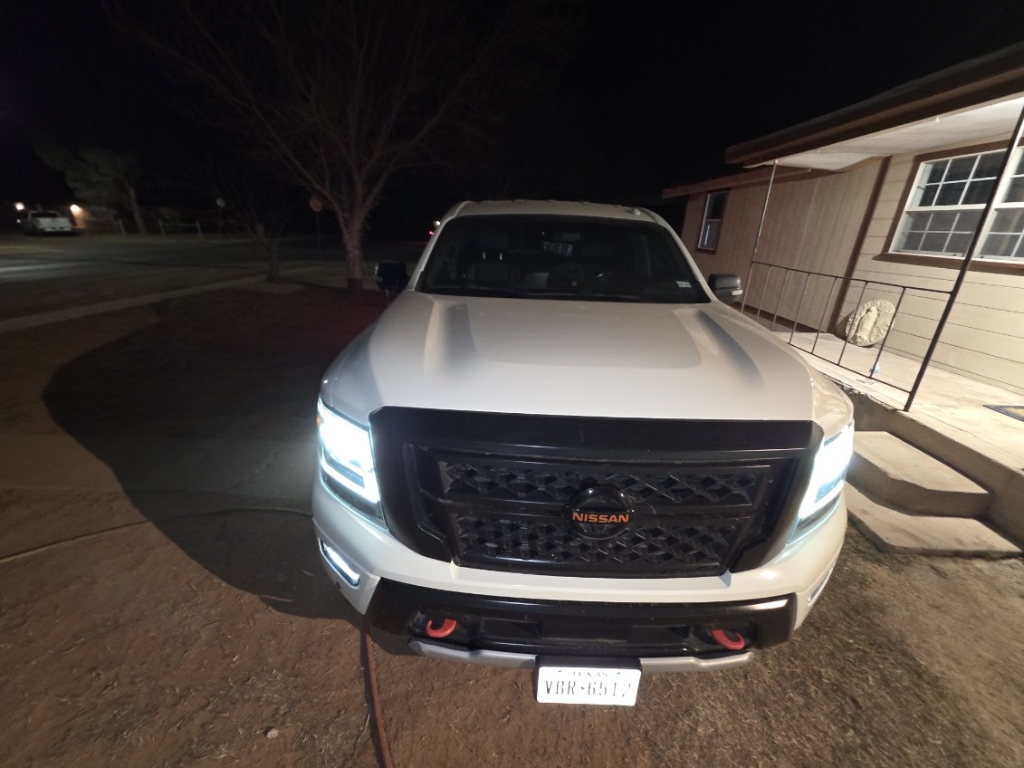 2020 Nissan Titan PRO-4X Crew Cab 4WD