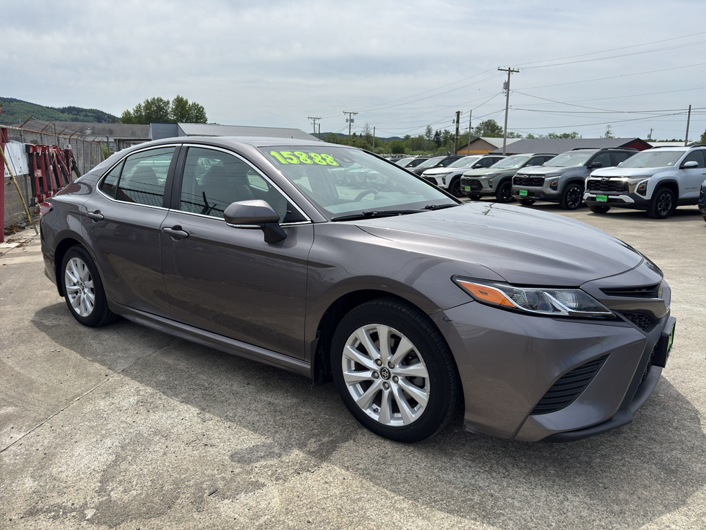 Gray (Pre-Dawn Grey Mica) 2019 Toyota Camry SE FWD Sedan Front-Wheel Drive 8-Speed Automatic