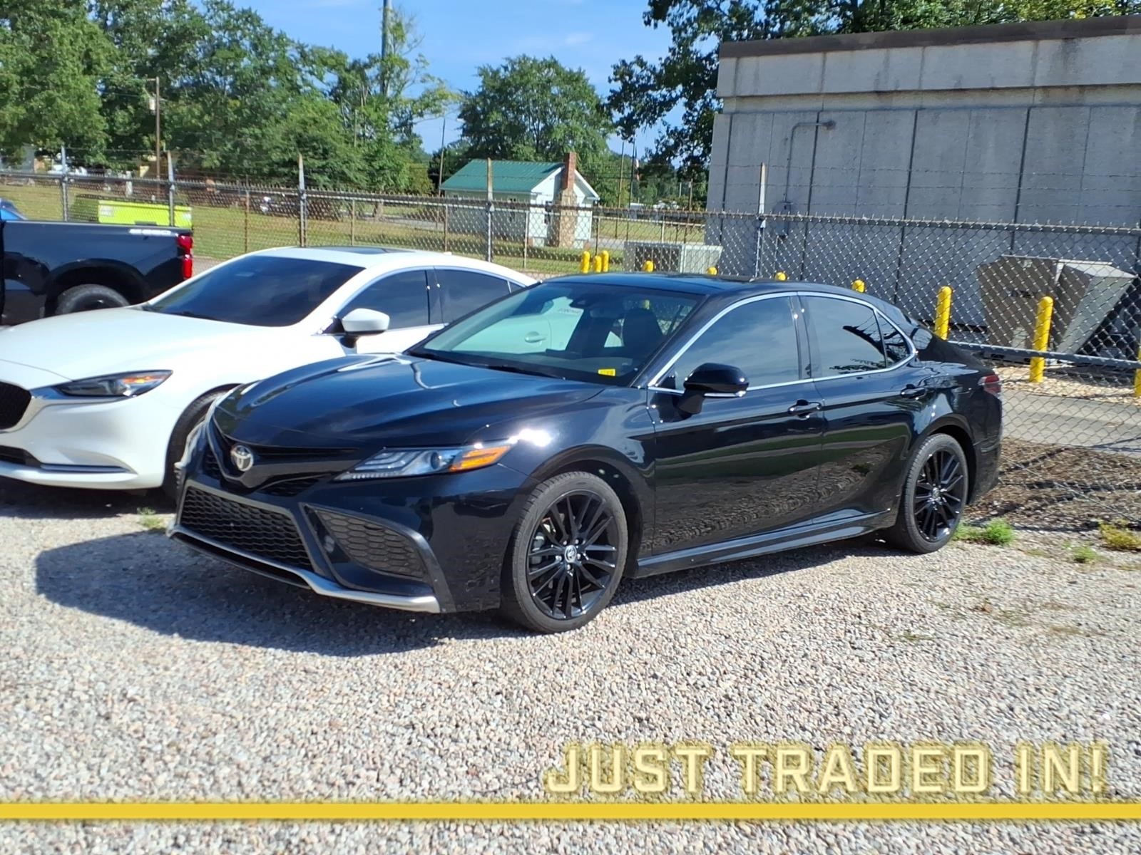 Midnight Black Metallic 2021 Toyota Camry Sedan Front-Wheel Drive 8-Speed Automatic