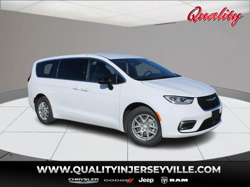 Bright White Clearcoat 2026 Chrysler Pacifica Minivan Front-Wheel Drive 9-Speed Automatic