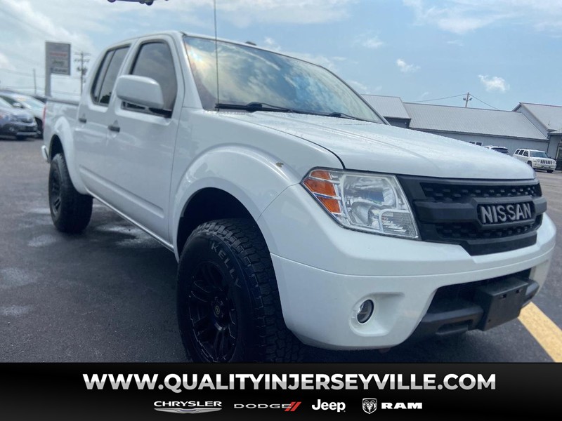 Glacier White 2019 Nissan Frontier Pickup Truck Four-Wheel Drive 5-Speed Automatic