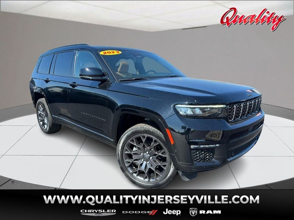 Diamond Black Crystal Pearlcoat 2023 Jeep Grand Cherokee L SUV / Crossover Four-Wheel Drive 8-Speed Automatic