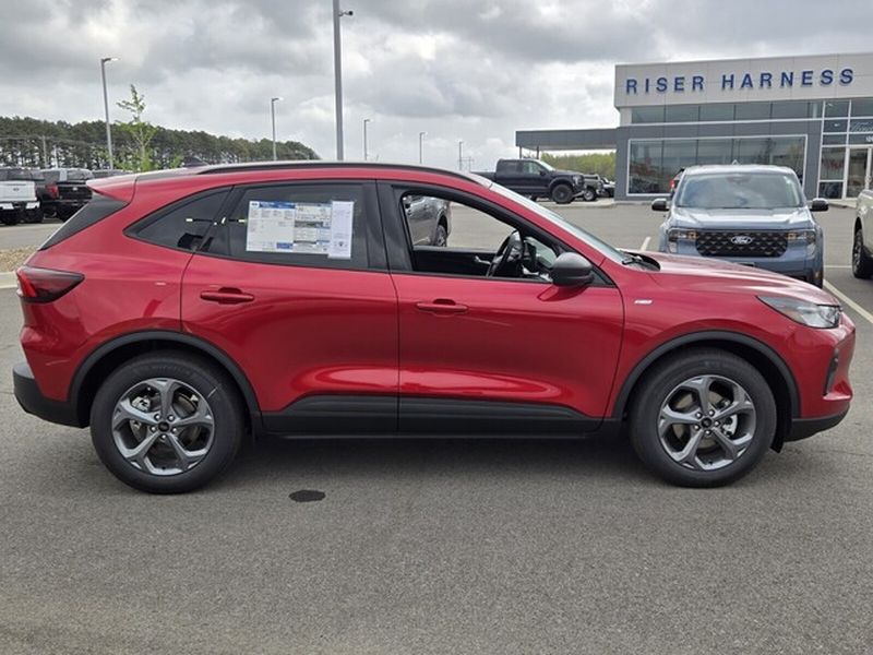 View vehicle photo 4