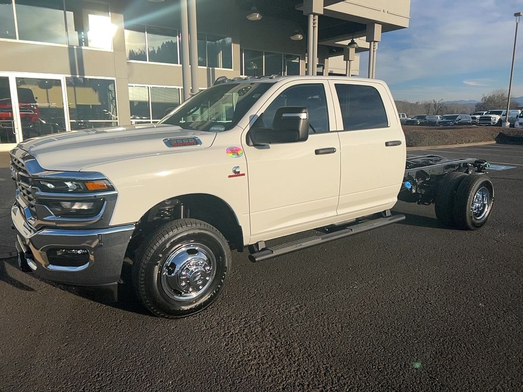 2026 RAM 3500 Chassis Tradesman Crew Cab LB DRW 4WD