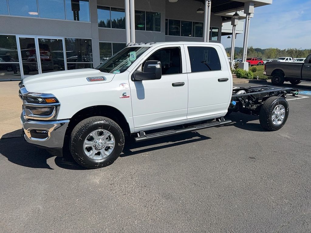 Bright White Clearcoat 2026 RAM 3500 Chassis Tradesman Crew Cab LB 4WD Pickup Truck Four-Wheel Drive 8-Speed Automatic