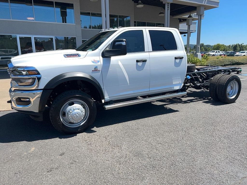 Bright White Clearcoat 2026 RAM 4500 Chassis Pickup Truck 8-Speed Automatic