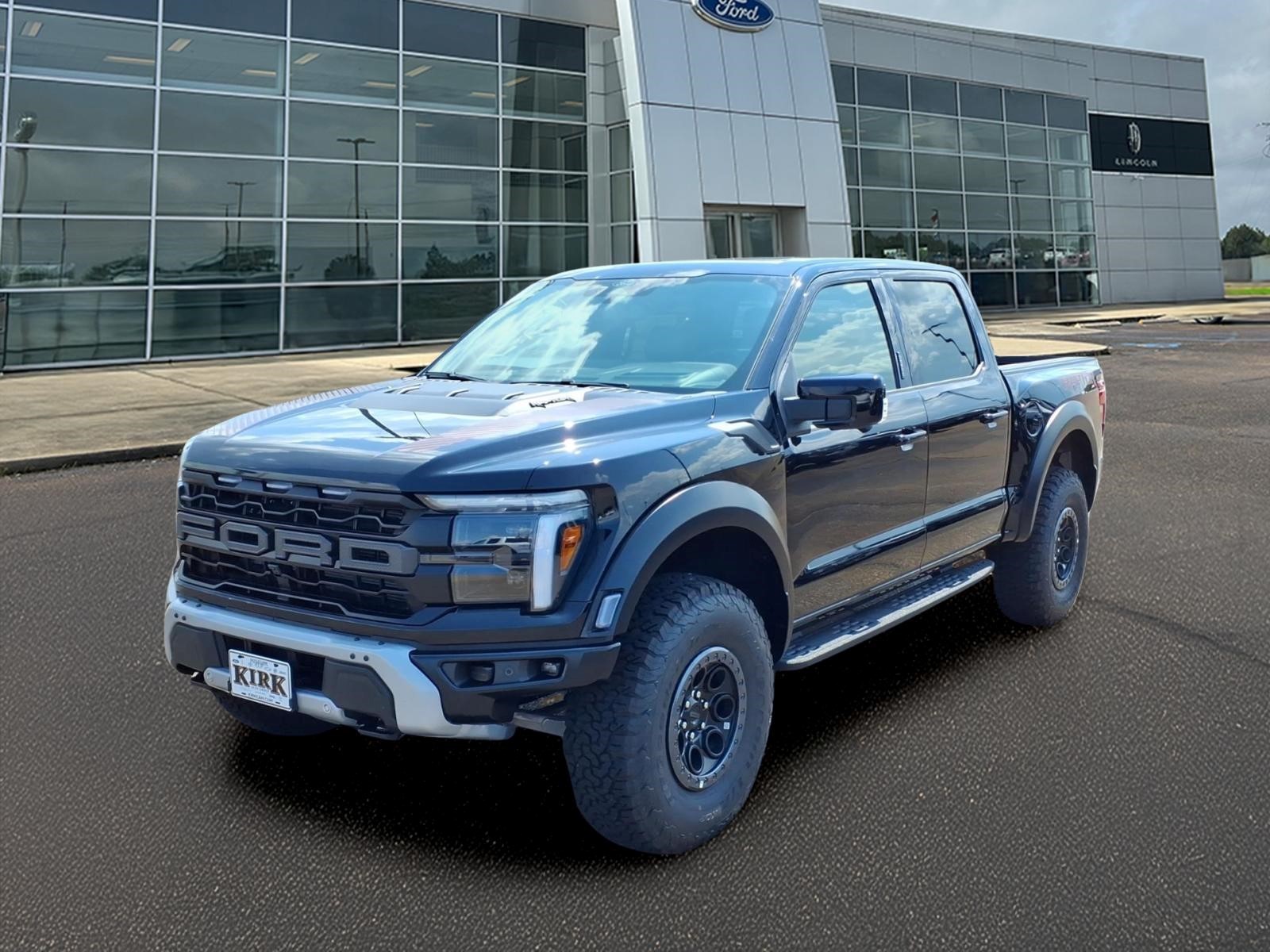 Agate Black Metallic 2026 Ford F-150 Pickup Truck Four-Wheel Drive Automatic