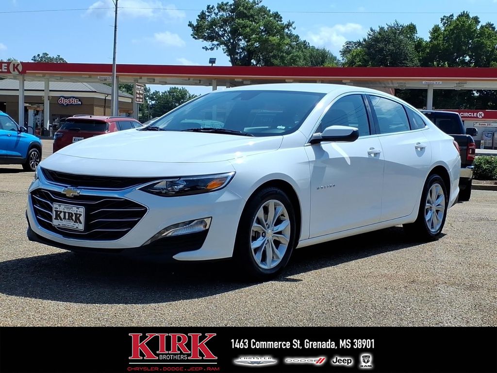 2025 Chevrolet Malibu LT with 1LT FWD