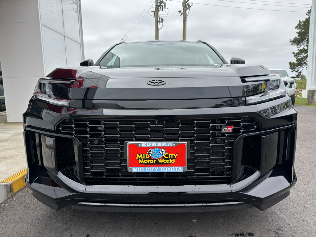 View vehicle photo 5