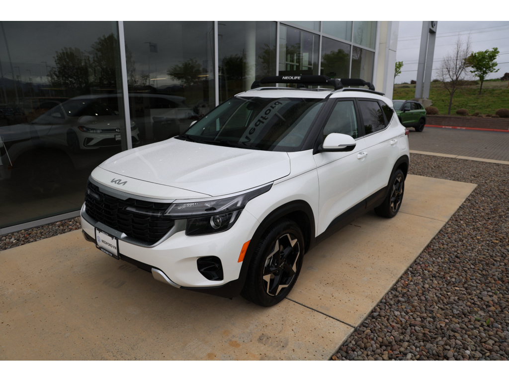 Snow White Pearl 2025 Kia Seltos EX FWD SUV / Crossover Front-Wheel Drive Continuously Variable Transmission