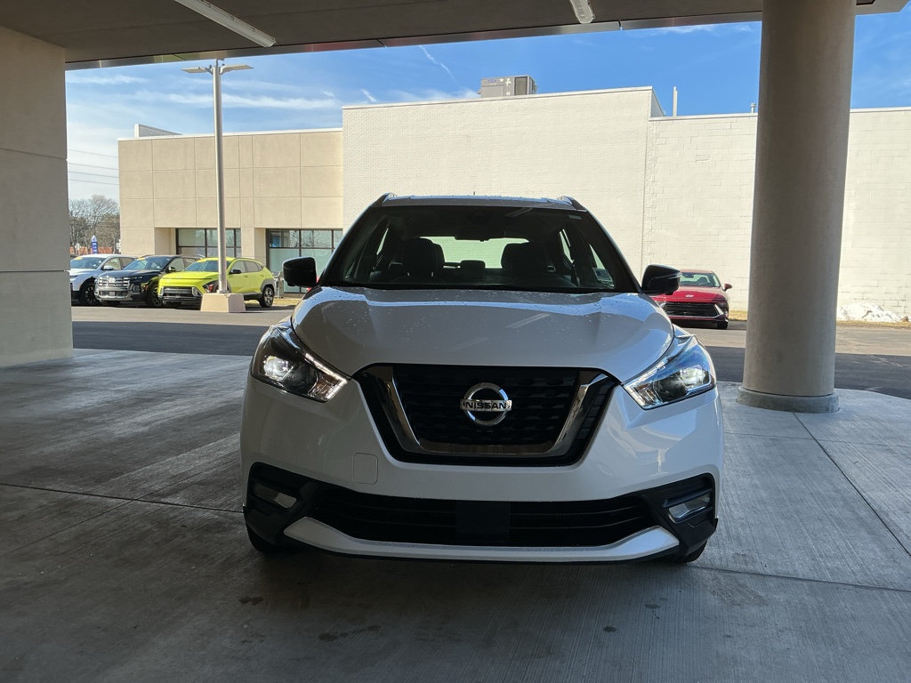 2020 Nissan Kicks SR FWD