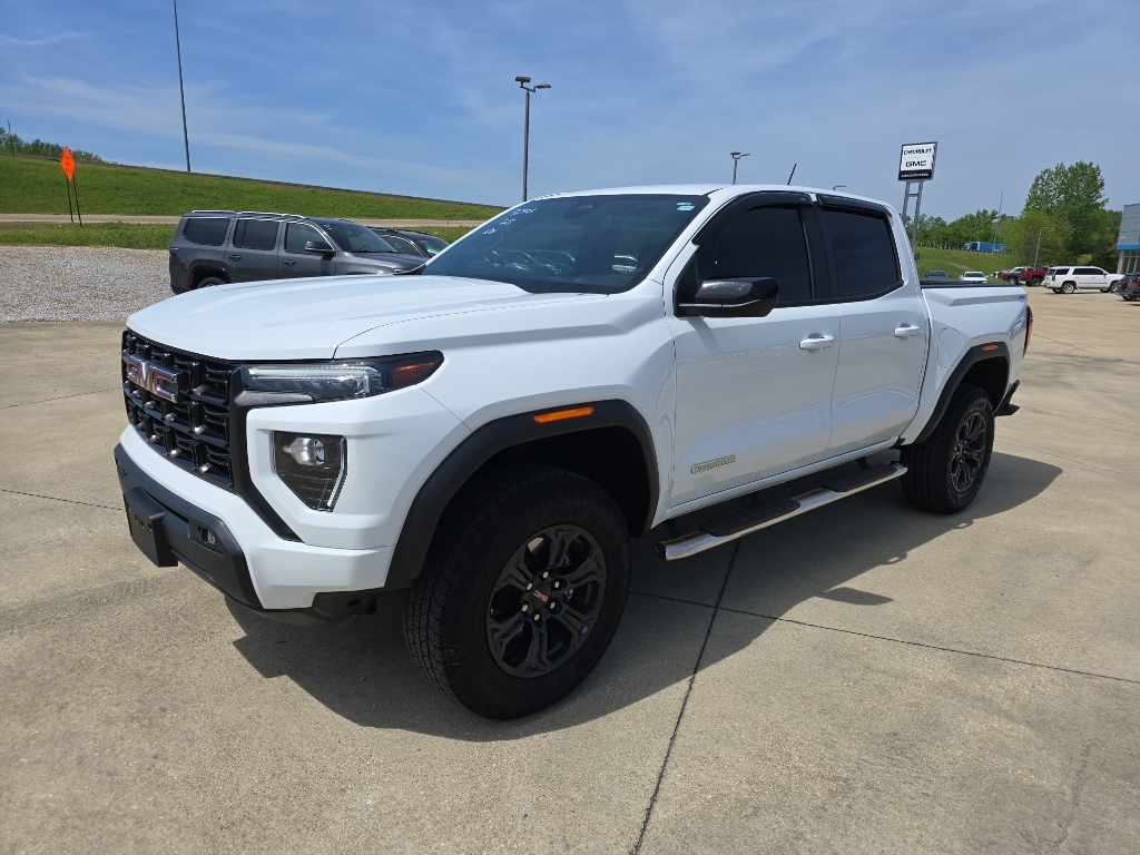 Summit White 2025 GMC Canyon Elevation Crew Cab 4WD Pickup Truck Four-Wheel Drive 8-Speed Automatic