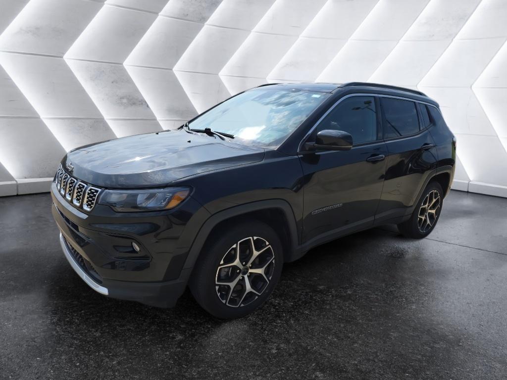 Diamond Black Crystal Pearlcoat 2025 Jeep Compass SUV / Crossover Four-Wheel Drive 8-Speed Automatic