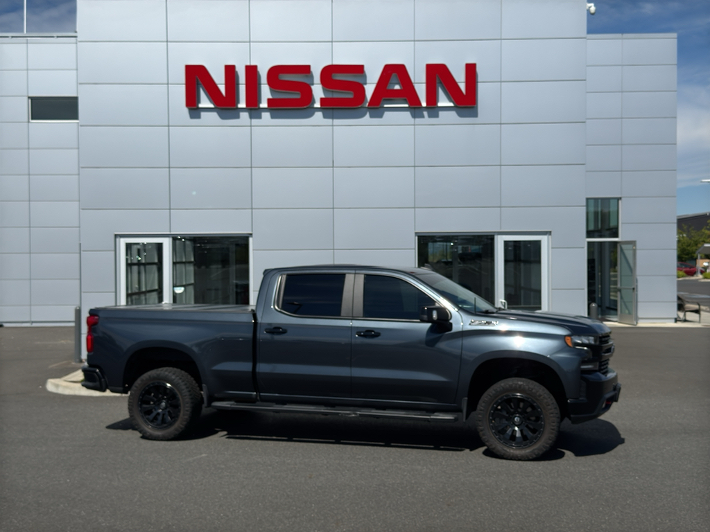 Shadow Gray Metallic 2021 Chevrolet Silverado 1500 Pickup Truck Four-Wheel Drive Automatic