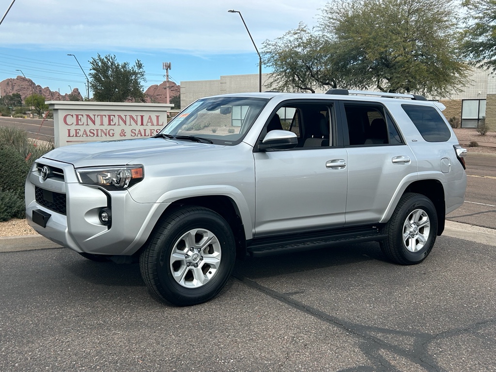2024 Toyota 4Runner SR5 4WD