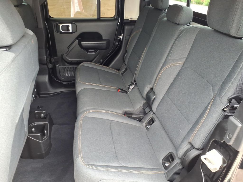 Used Car 2024 Jeep Gladiator  Sport S For Sale Under $40,000 In Pleasanton, Texas