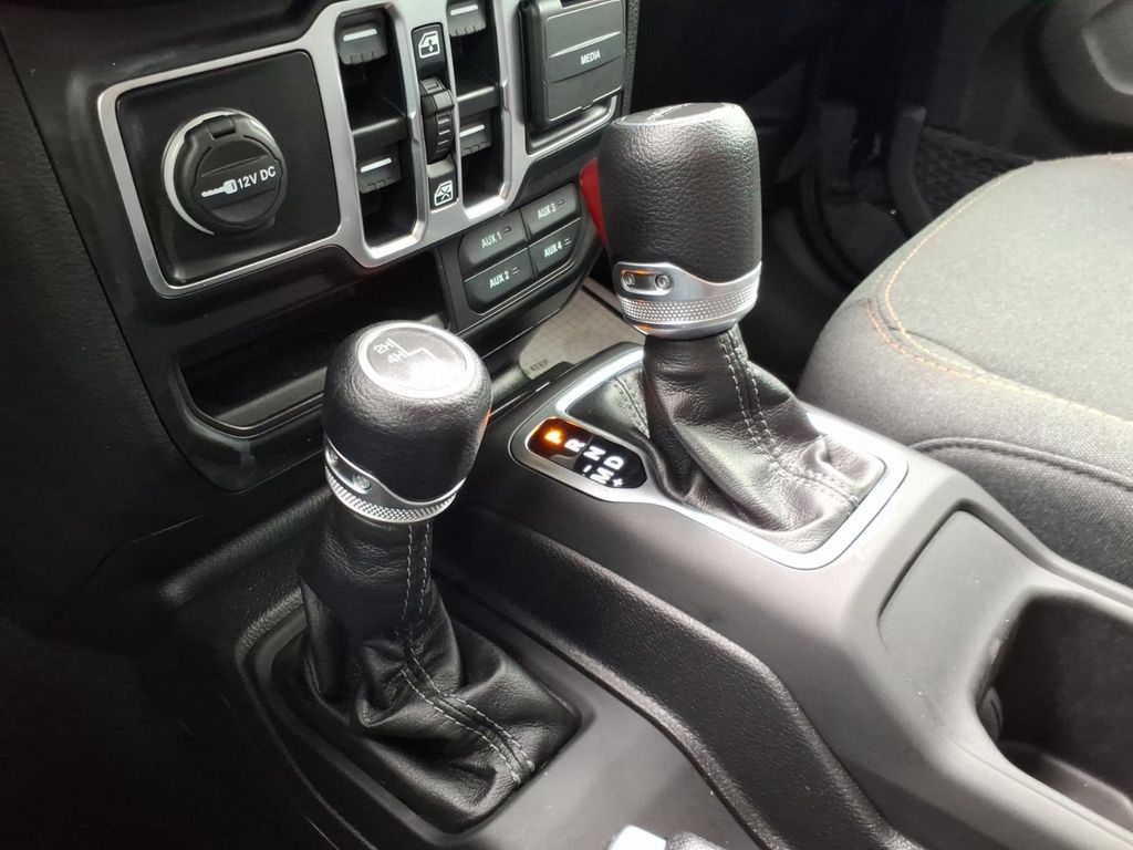 Used Car 2024 Jeep Gladiator  Sport S For Sale Under $40,000 In Pleasanton, Texas