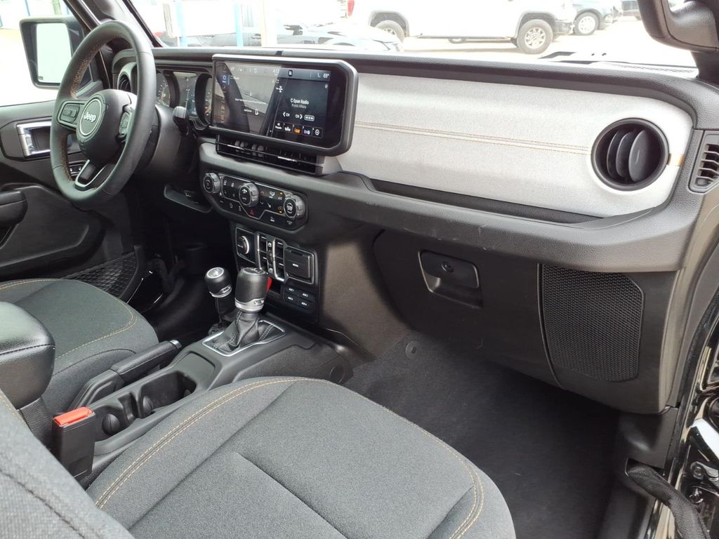 Used Car 2024 Jeep Gladiator  Sport S For Sale Under $40,000 In Pleasanton, Texas