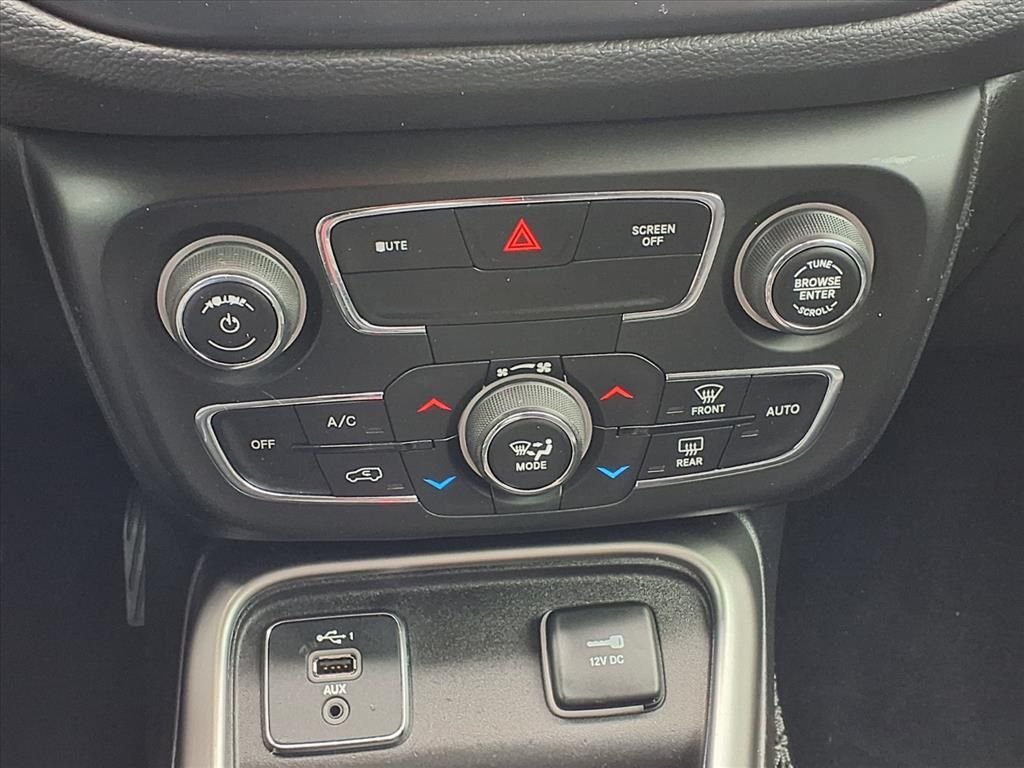 Used Car 2020 Jeep Compass  Latitude For Sale Under $20,000 In Pleasanton, Texas