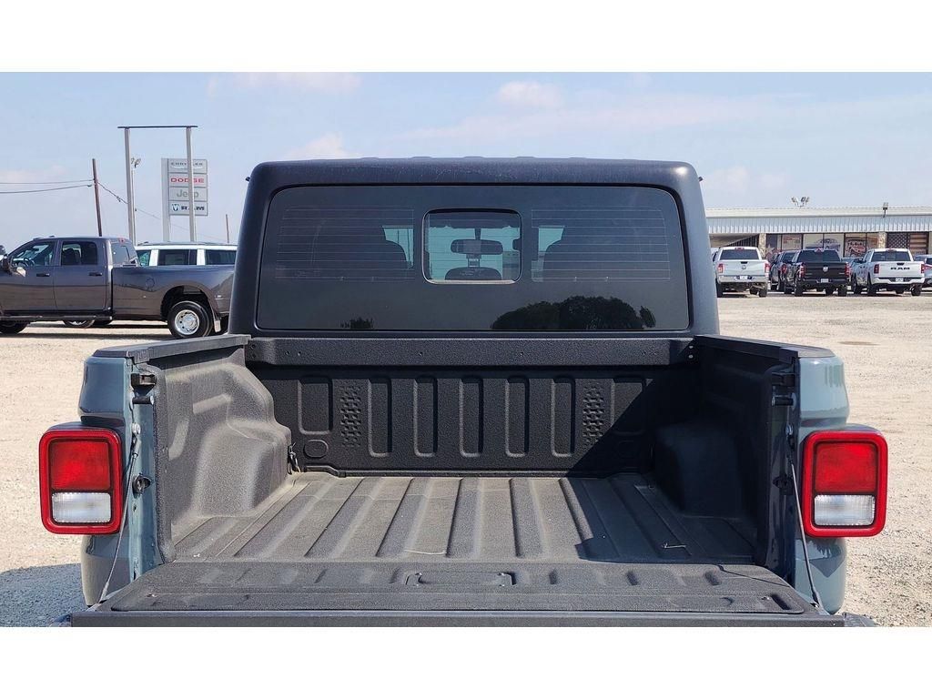 Used Car 2024 Jeep Gladiator  Sport For Sale Under $50,000 In Pleasanton, Texas