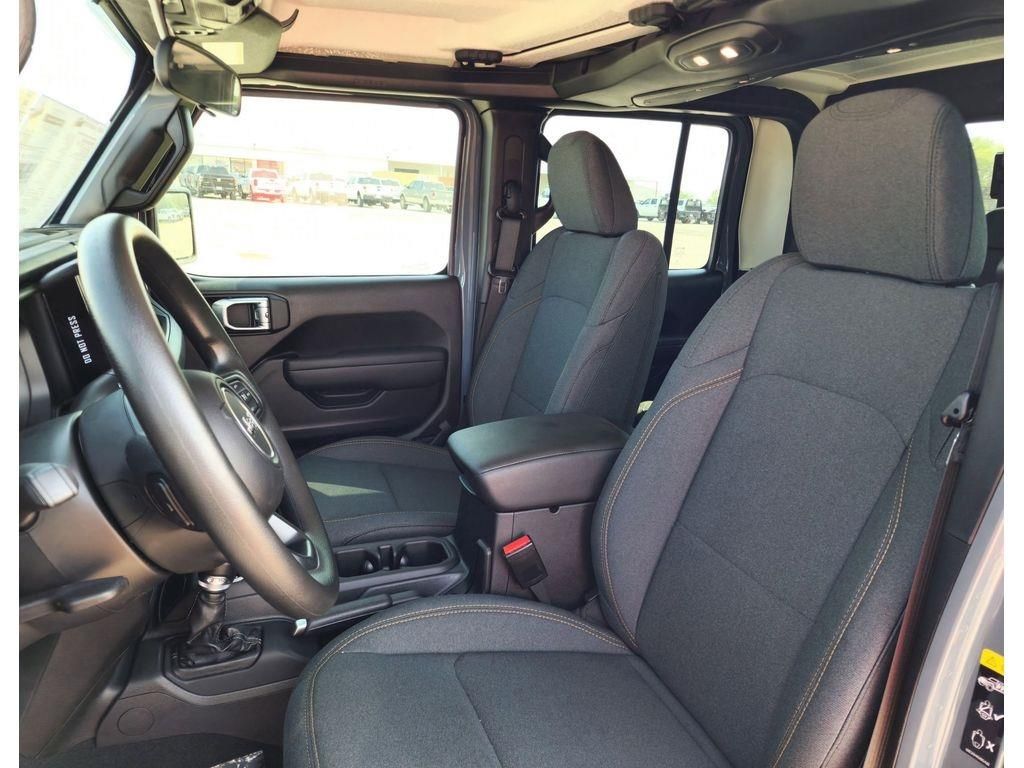Used Car 2024 Jeep Gladiator  Sport For Sale Under $50,000 In Pleasanton, Texas