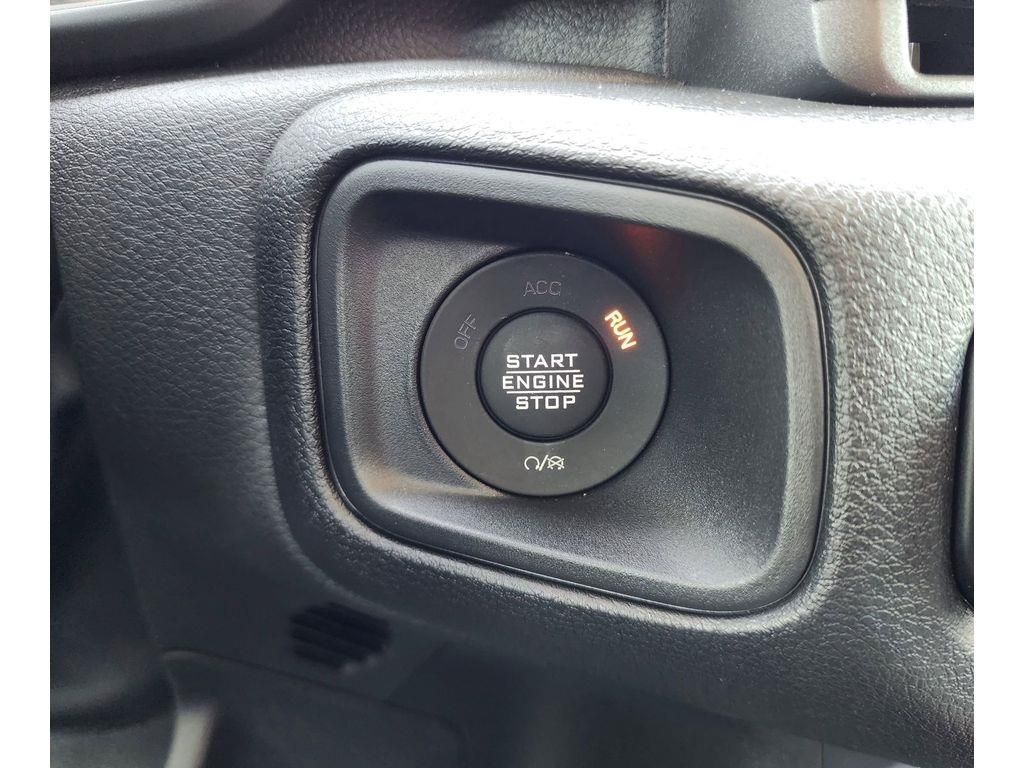 Used Car 2024 Jeep Gladiator  Sport For Sale Under $50,000 In Pleasanton, Texas