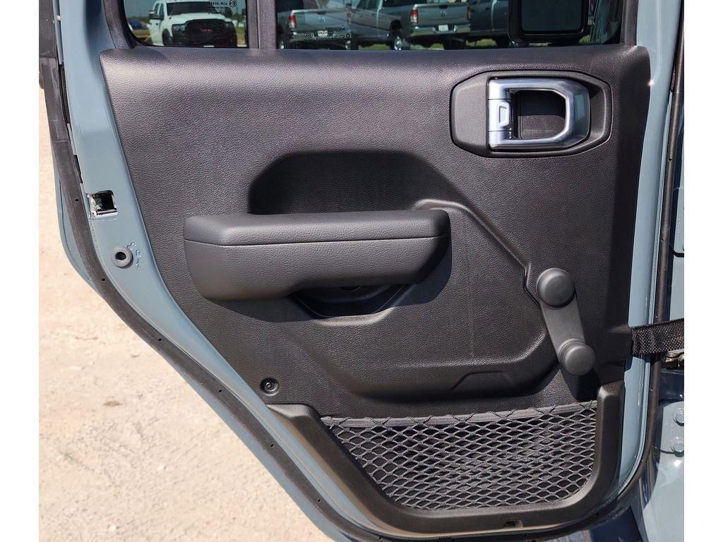 Used Car 2024 Jeep Gladiator  Sport For Sale Under $50,000 In Pleasanton, Texas