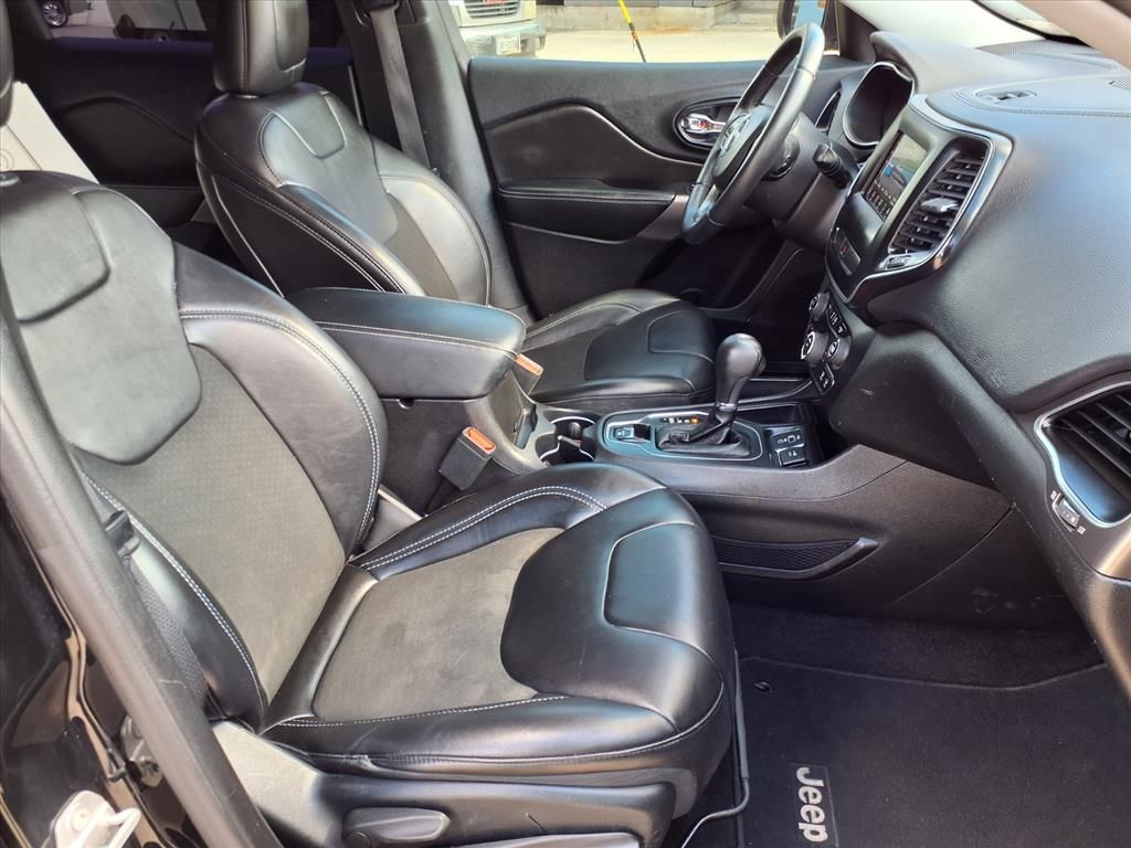 Used Car 2019 Jeep Cherokee  Latitude Plus For Sale Under $15,000 In Pleasanton, Texas