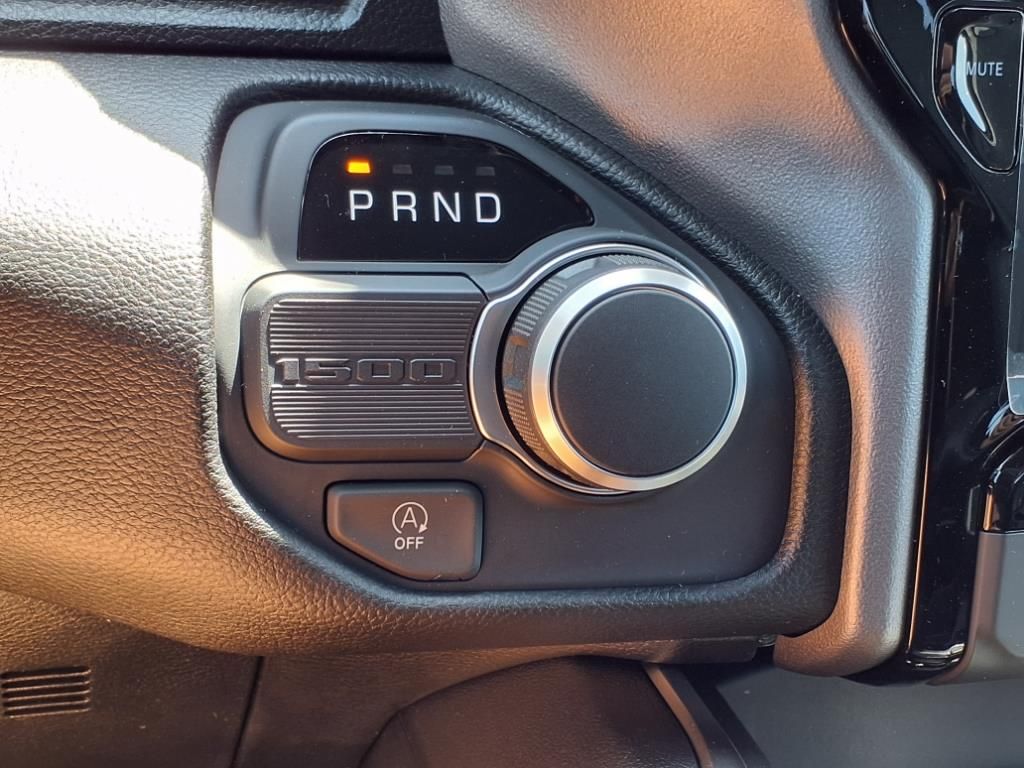 New Car 2025 Ram 1500  Lone Star For Sale Under $60,000 In Pleasanton, Texas