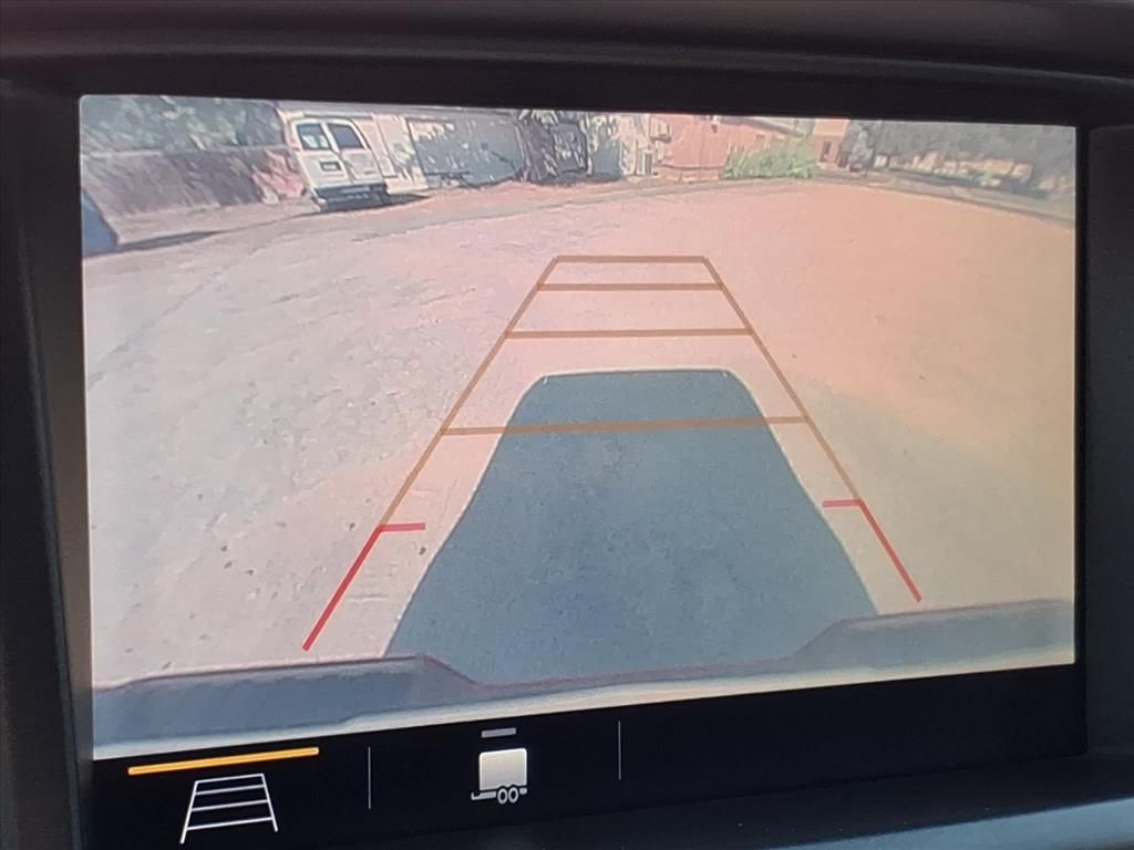 Used Car 2020 Chevrolet Colorado  2wd Lt For Sale Under $25,000 In Pleasanton, Texas