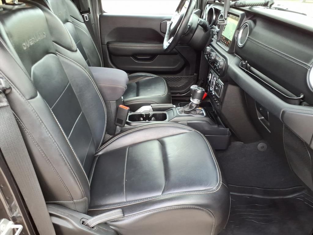 Used Car 2020 Jeep Gladiator  Overland For Sale Under $40,000 In Pleasanton, Texas