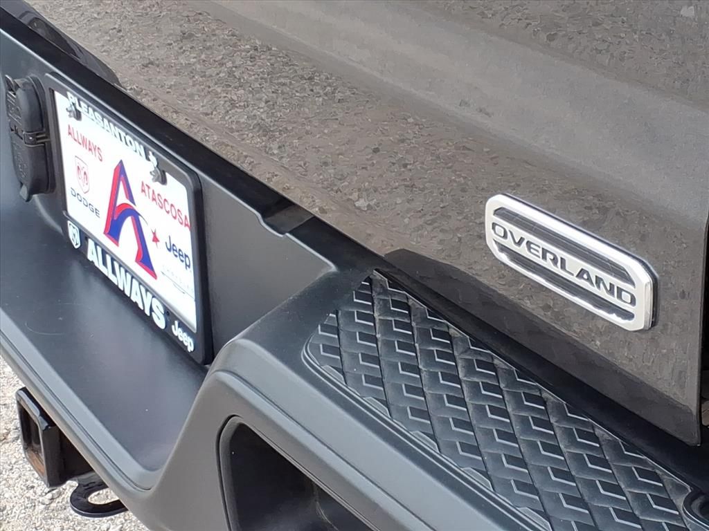 Used Car 2020 Jeep Gladiator  Overland For Sale Under $40,000 In Pleasanton, Texas