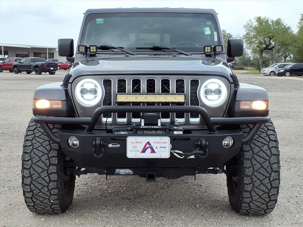Used Car 2020 Jeep Gladiator  Overland For Sale Under $40,000 In Pleasanton, Texas