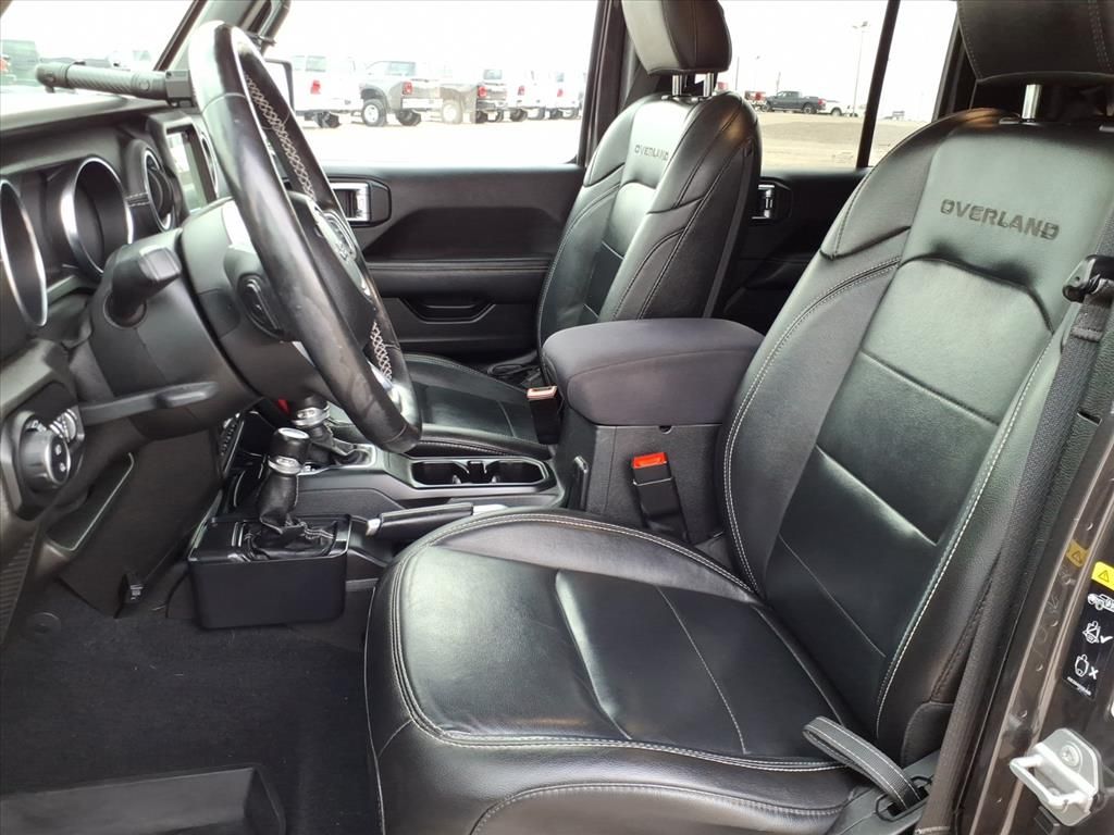 Used Car 2020 Jeep Gladiator  Overland For Sale Under $40,000 In Pleasanton, Texas