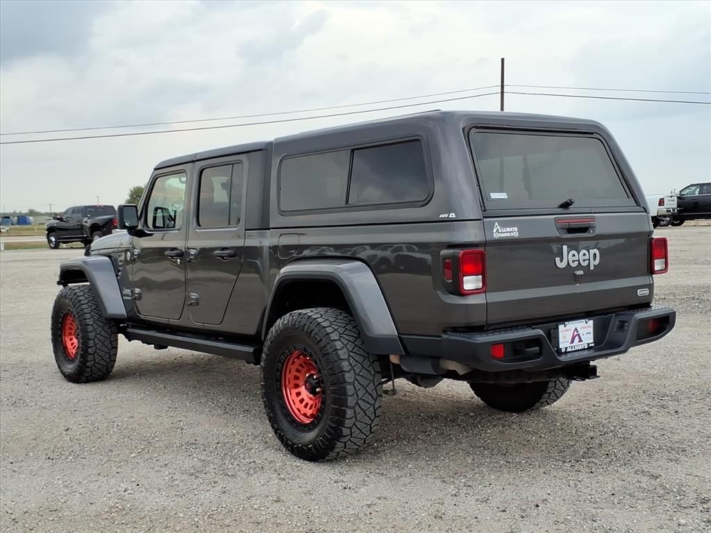 Used Car 2020 Jeep Gladiator  Overland For Sale Under $40,000 In Pleasanton, Texas