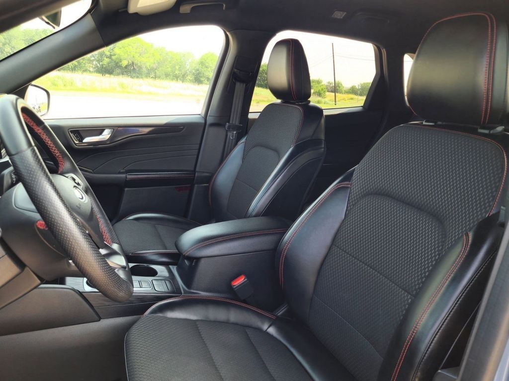 Used Car 2023 Ford Escape  St-line For Sale Under $25,000 In Pleasanton, Texas