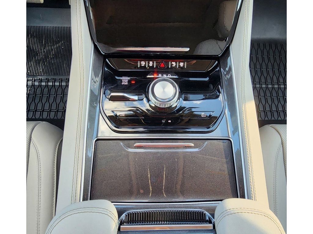 Used Car 2024 Jeep Wagoneer  Series I For Sale Under $70,000 In Pleasanton, Texas