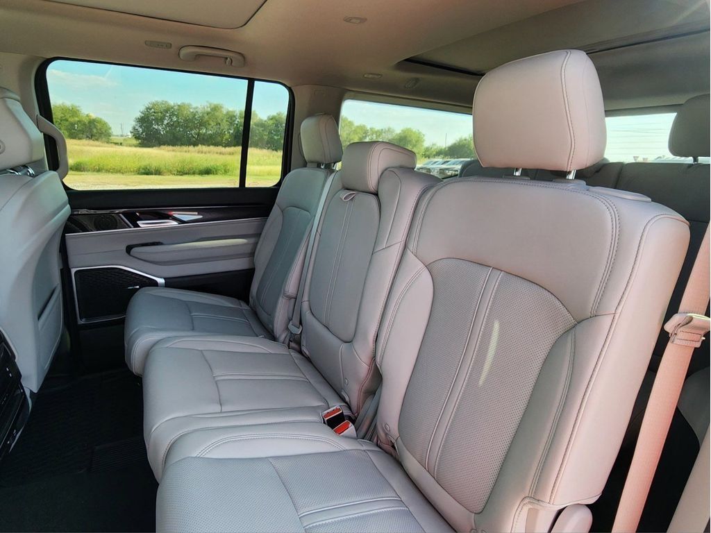 Used Car 2024 Jeep Wagoneer  Series I For Sale Under $70,000 In Pleasanton, Texas